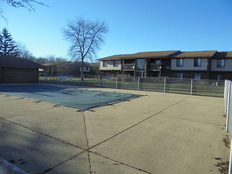 566 Somerset Ln #2 — Photo 4
