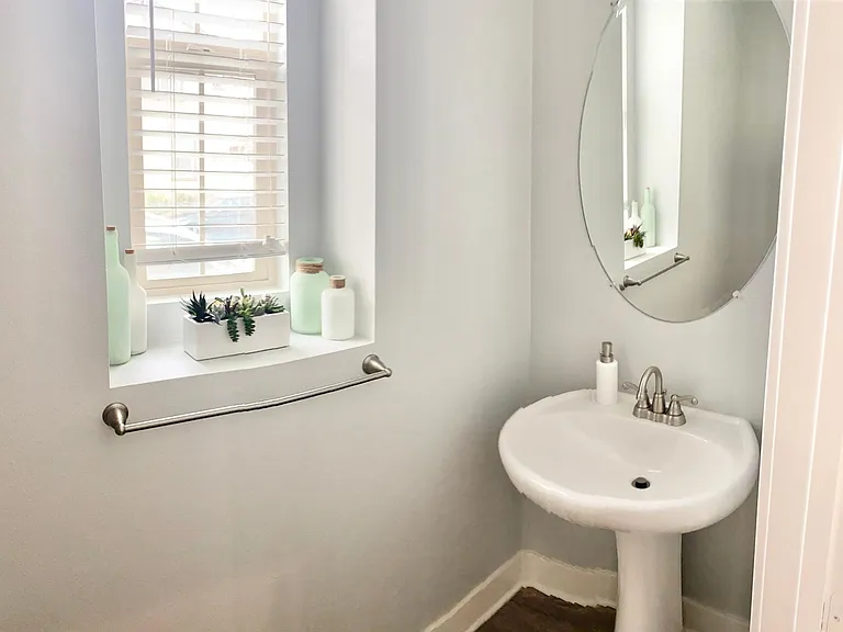 1063 1/2 Sea Glass Way — Photo 6