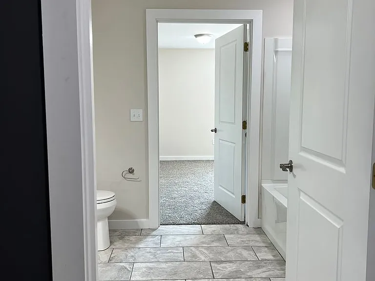 950 S Hebron Ave — Photo 10