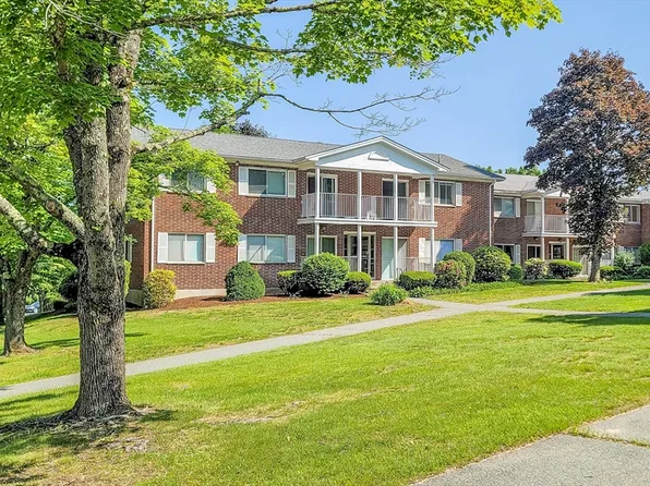 41 Bayberry Dr APT 4, Sharon, MA 02067