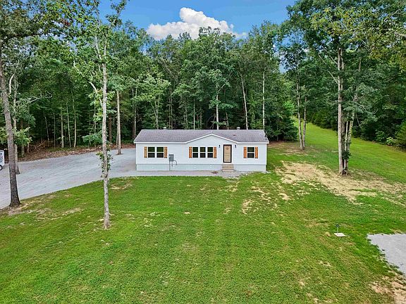 3rd image of 279 Carmichael Rd