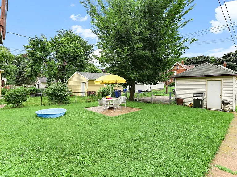 977 Fremont Ave E — Photo 14