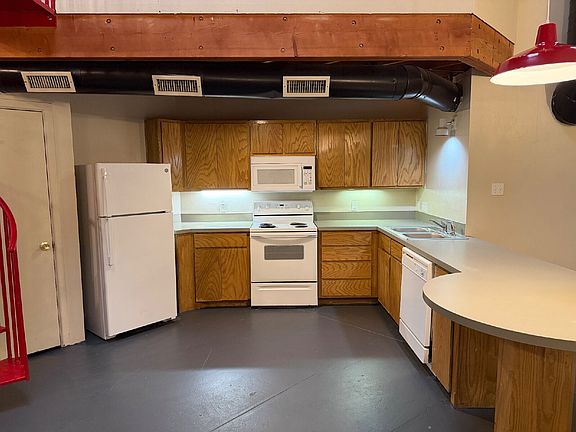3rd image of 1401 Avenue J #1612