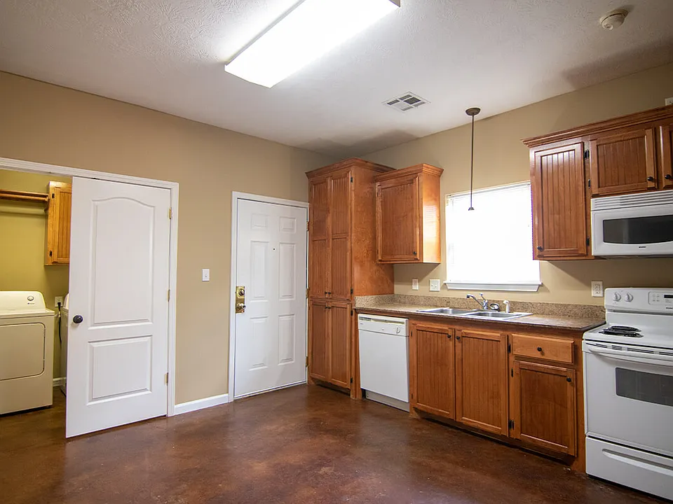 3709B-KIRKMAN-KITCHEN_02152023