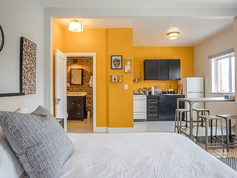 4648 Hollywood Blvd #105 — Photo 9