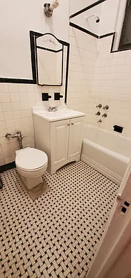 Rented by Manhattan Best Realty, Inc. | media 6