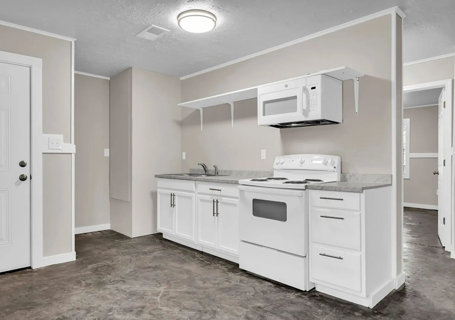 Recently Renovated 2 Bedroom 1 Bath Apartments for Rent! — Photo 4