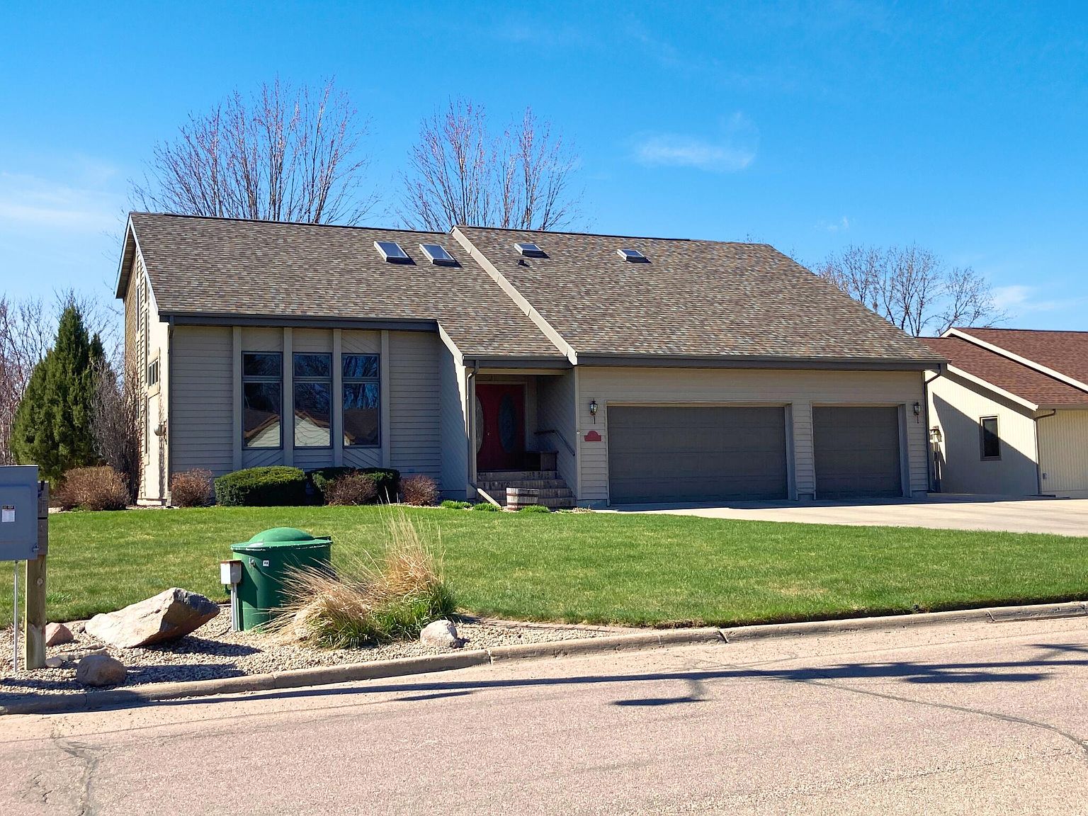 888 18th St SE, Huron, SD 57350 MLS 2371 Zillow