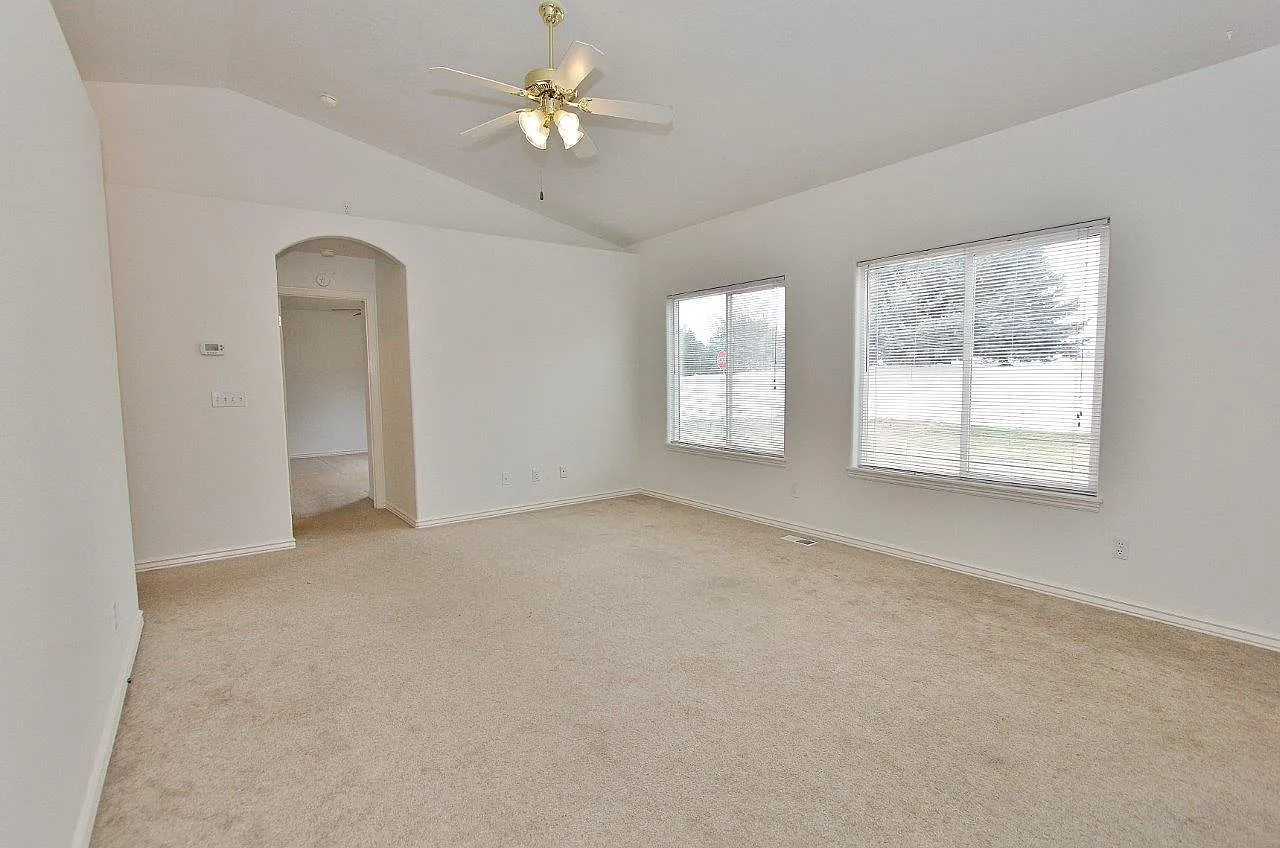 3 bed, 1268 sqft, $1,850 — Photo 4