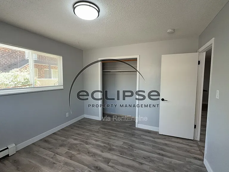 Summit View Apartments — Photo 138