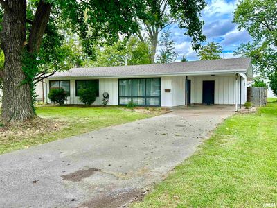 711 E 4th St, Flora, IL, 62839