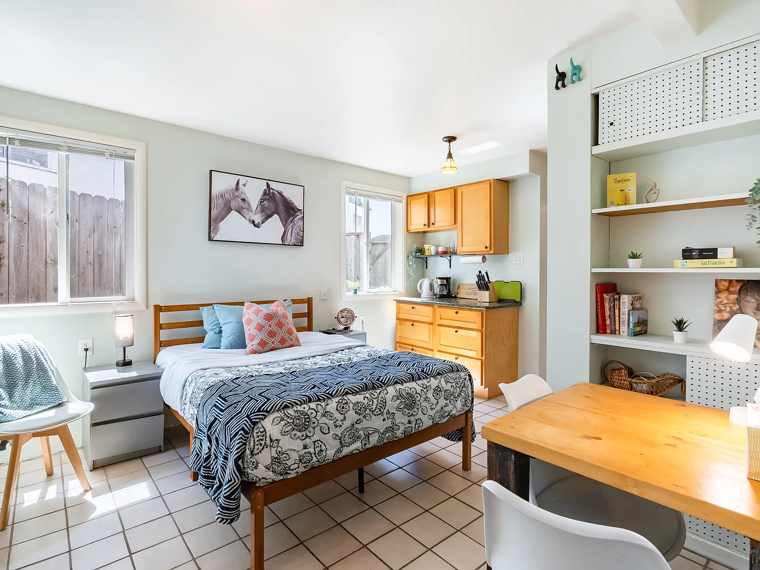 Studio, 350 sqft, $2,100 — Photo 4