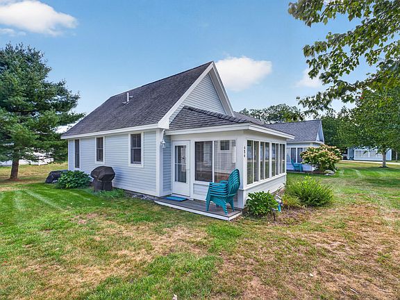 3rd image of 454 Post Road #484