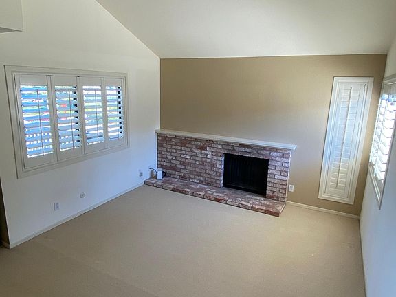 5th image of 106 Cypress Pl