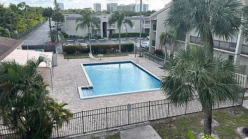 1500 N Congress Ave Photo 1