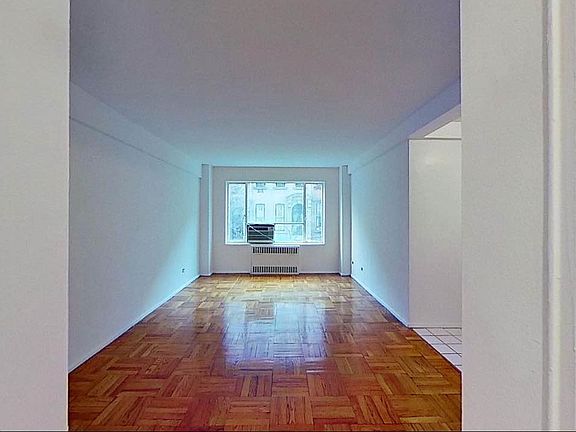 5th image of 117 E 37th St #3B