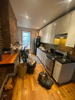 Rented by Delmark Realty LLC | media 2