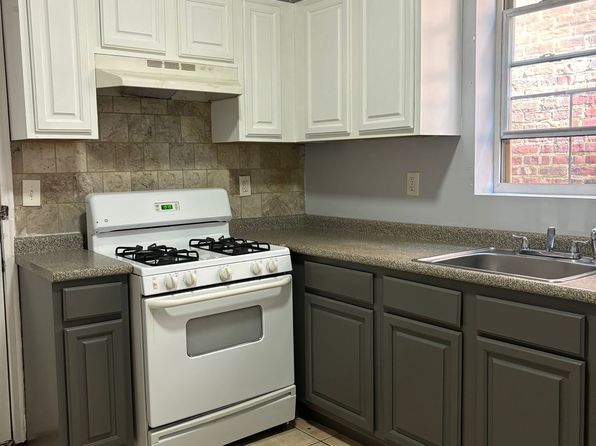 345 Sanford Ave #1R