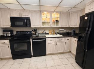 20505 E Country Club Dr APT 1037, Aventura, FL 33180
