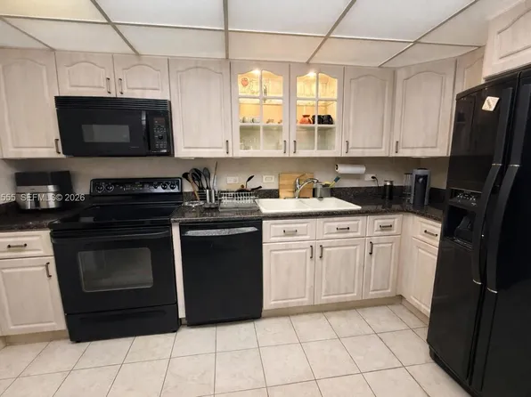 20505 E Country Club Dr APT 1037, Aventura, FL 33180