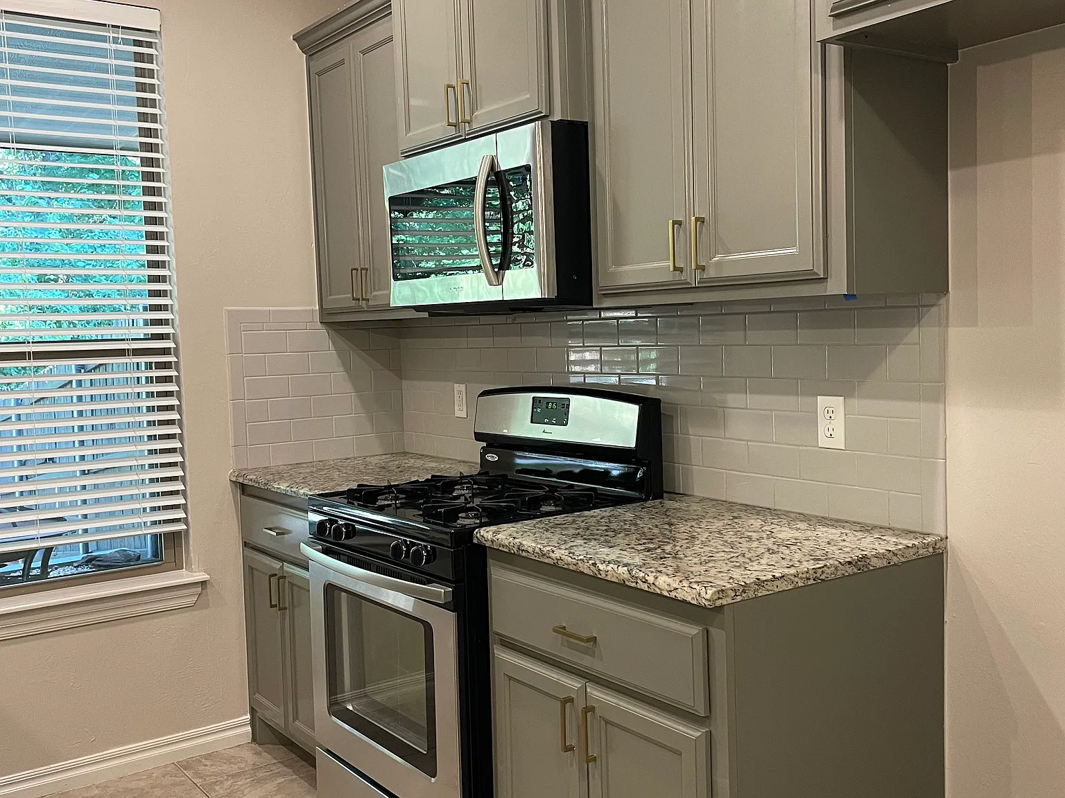 3 bed, 2.5 bath, 1445 sqft, $1,775 — Photo 2