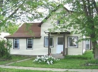 109 S 4th St, Gower, MO 64454