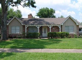 9322 Twin Hills Dr, Houston, TX 77031