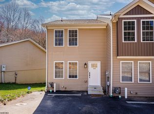 528 Hillcrest St, Morgantown, WV 26505