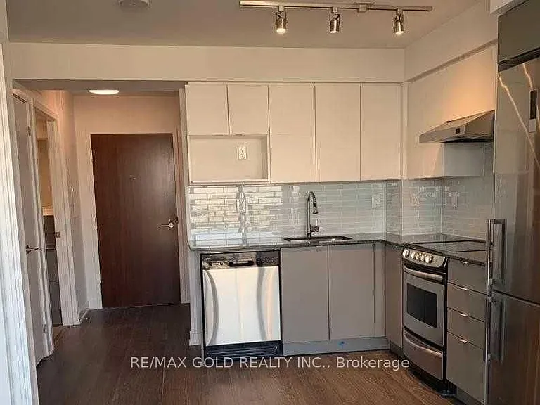 160 Flemington Rd #1208 — Photo 4