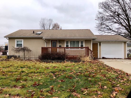 613 S Church St Gibson City Il 60936 Zillow