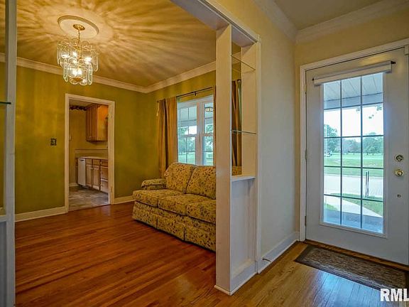 5th image of 2611 W Manor Pkwy