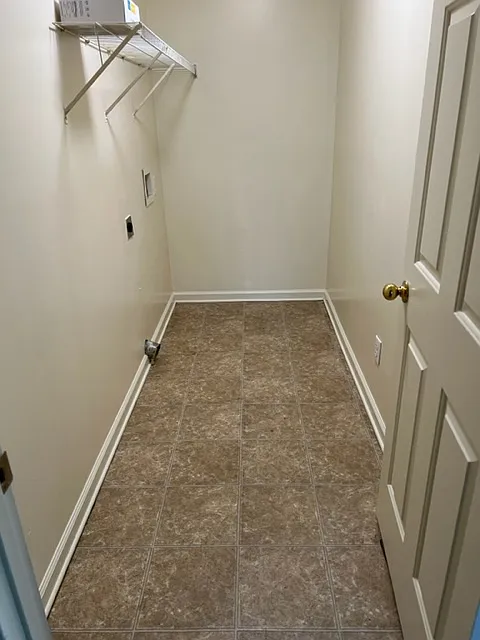 3 bed, 1000 sqft, $1,250 — Photo 4