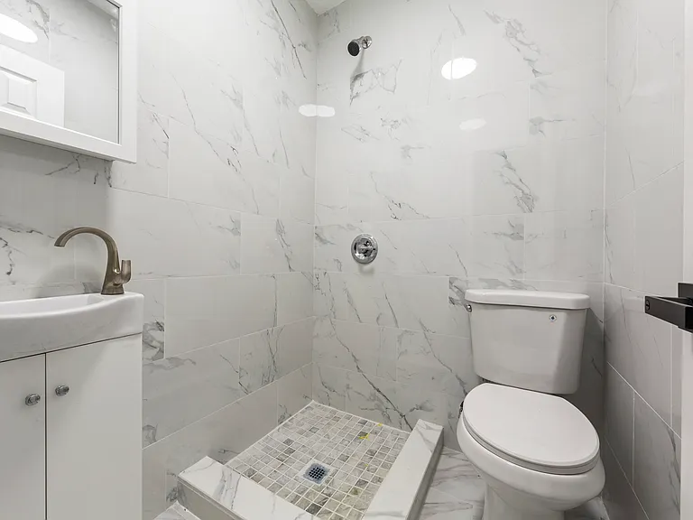 815 Willoughby Ave #4 — Photo 7