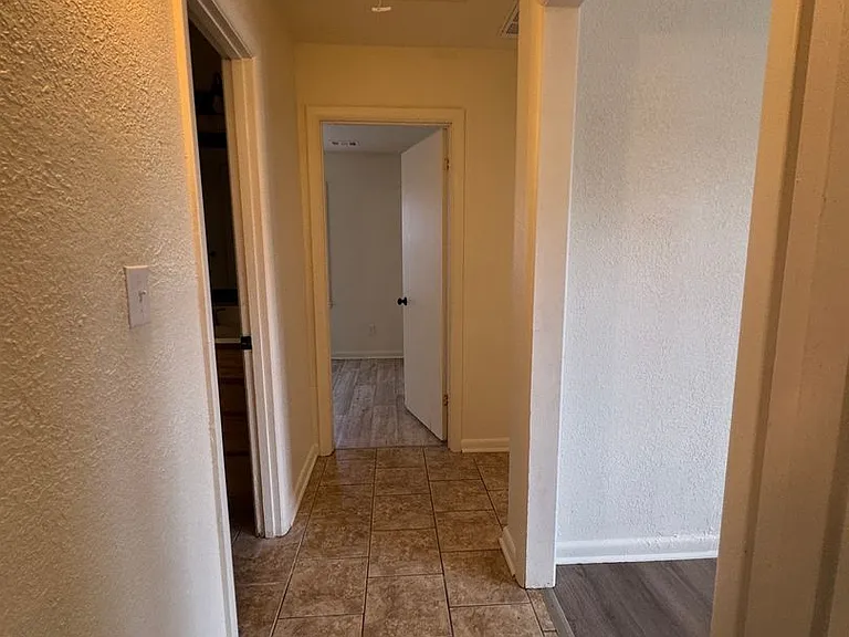 212 S Magnolia Dr — Photo 6