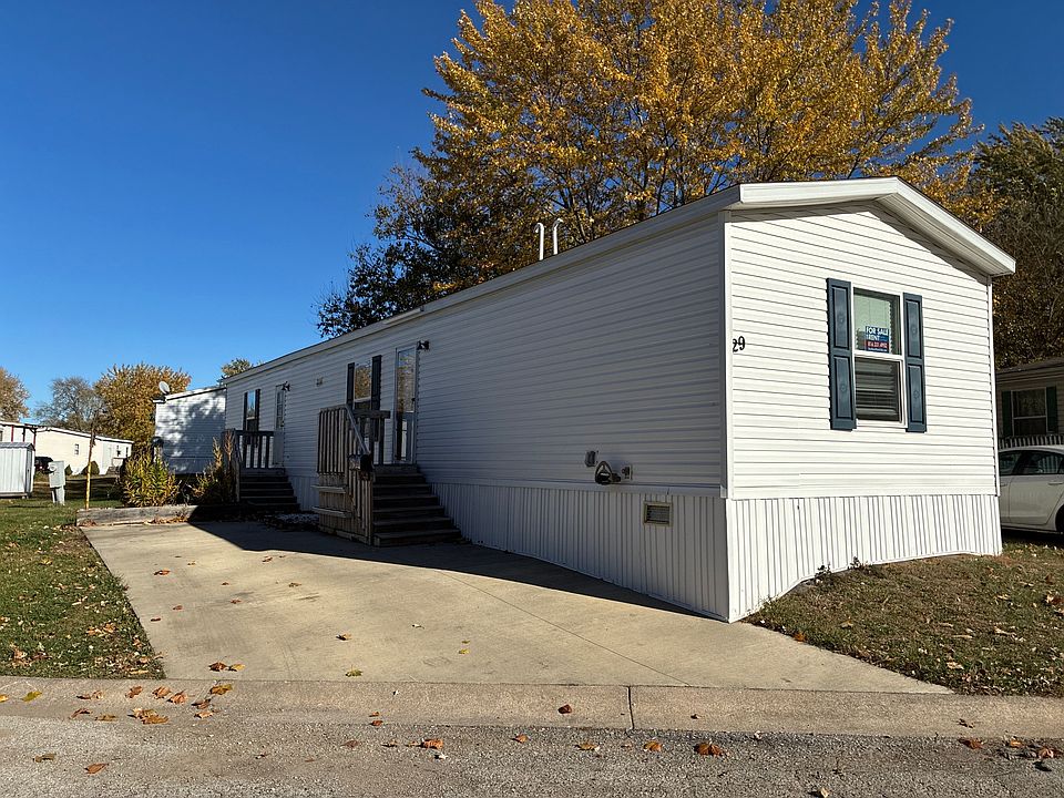 1st image of 29 Forsythia Dr