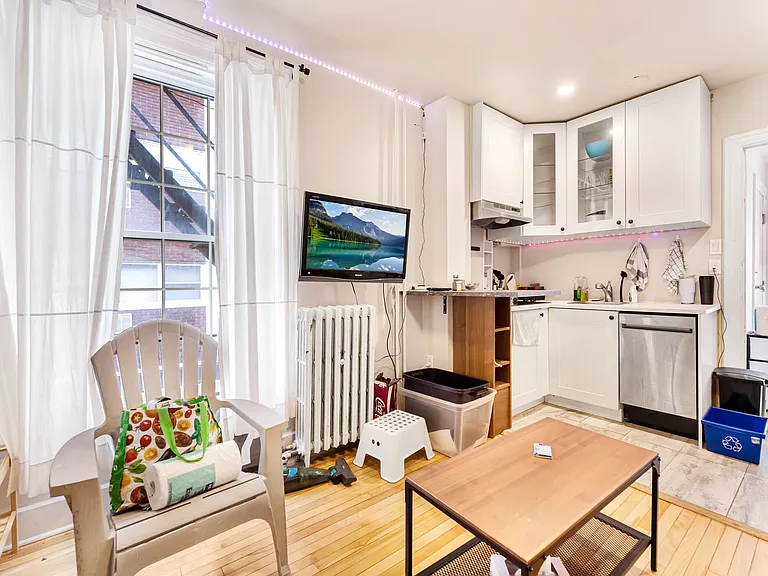 140 Stewart St #4 — Photo 6