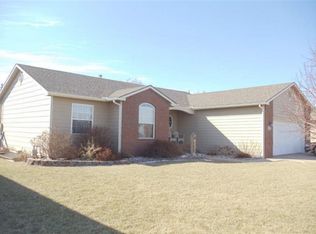 115 E 37th Ave, Hutchinson, KS 67502