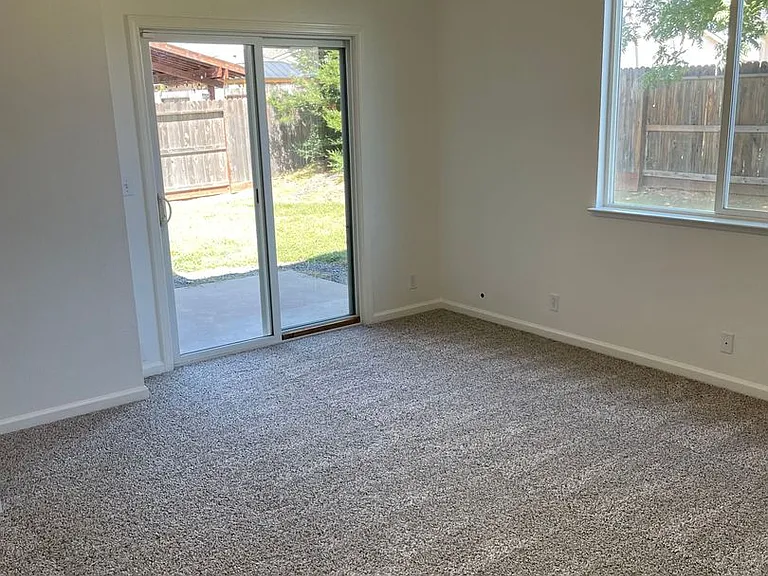 56 Hawes Way — Photo 9