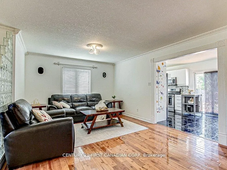 1876 Coronation Dr — Photo 7