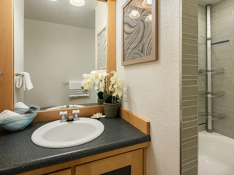5265 Highland Dr — Photo 10