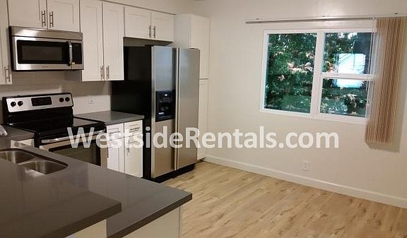 4th image of 2500 Mathews Ave APT 7