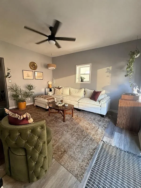 913 Barret Ave - Unit B (Back Unit) — Photo 2