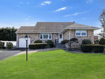 127 Nassau Avenue, Babylon, NY, 11704