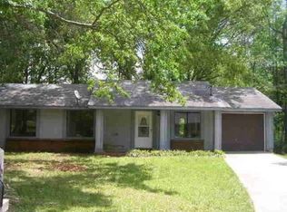 6704 Woodfield Ln, Rex, GA 30273
