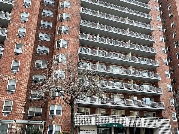 8915 Parsons Blvd APT 3L, Jamaica, NY 11432