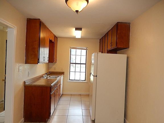 3rd image of 3200 Nekoma Ln #A