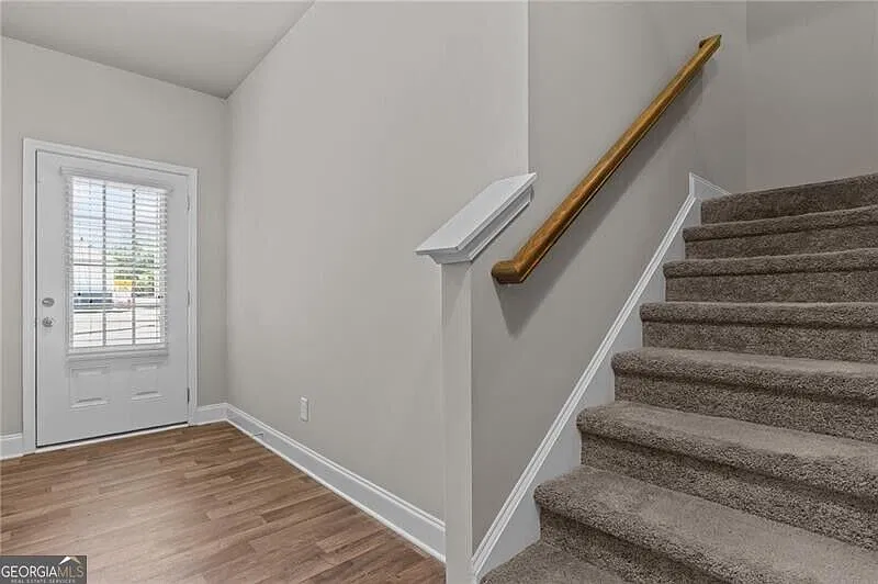 4 bed, 2.5 bath, $2,200 — Photo 4