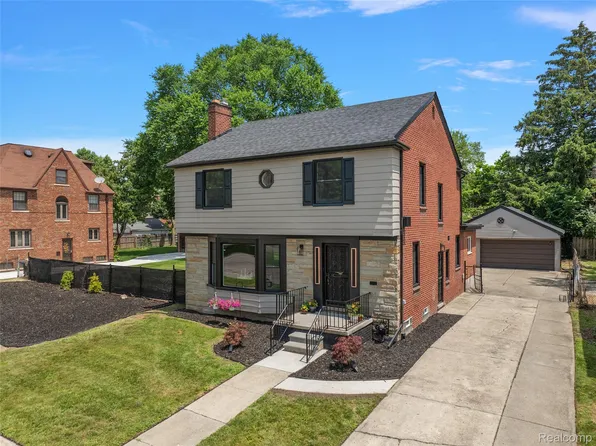 9161 W Outer Dr, Detroit, MI 48219