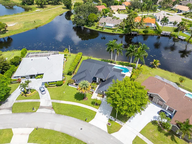 2281 Seaford Dr — Photo 27
