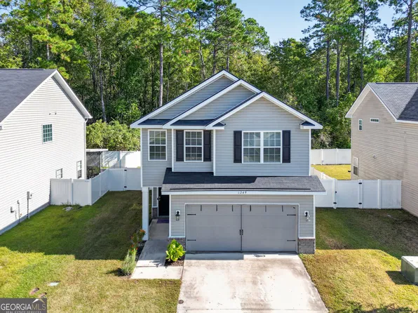 1249 Cypress Fall Cir, Hinesville, GA 31313